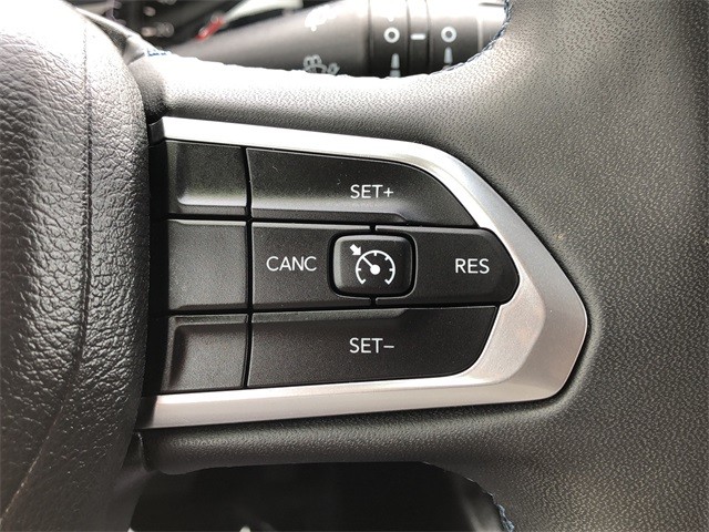 Jeep Compass Vehicle Full-screen Gallery Image 18