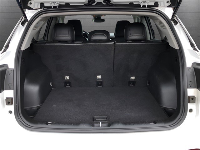 Jeep Compass Vehicle Full-screen Gallery Image 27