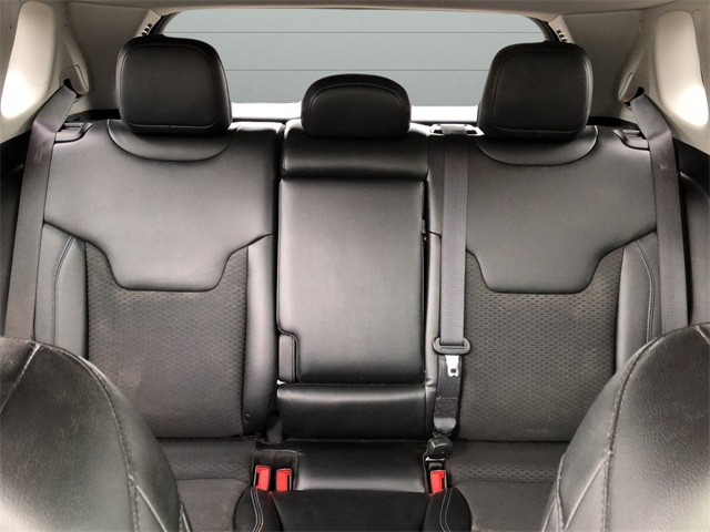 Jeep Compass Vehicle Full-screen Gallery Image 28