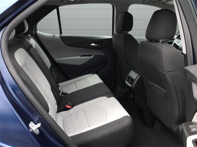 Chevrolet Equinox Vehicle Full-screen Gallery Image 14