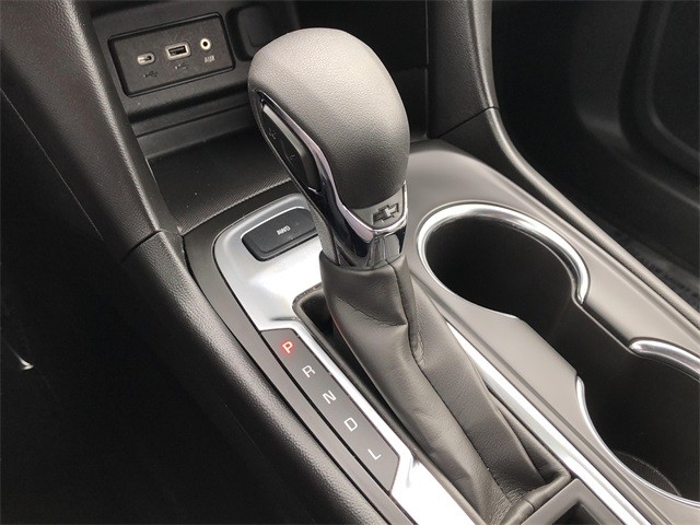 Chevrolet Equinox Vehicle Full-screen Gallery Image 25