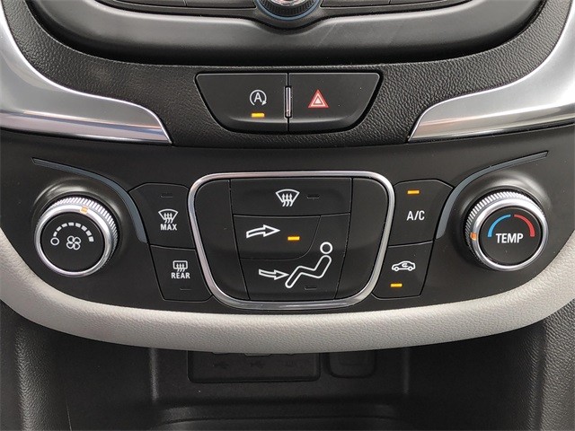 Chevrolet Equinox Vehicle Full-screen Gallery Image 26