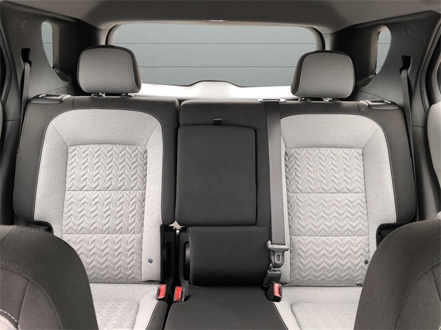 Chevrolet Equinox Vehicle Full-screen Gallery Image 28