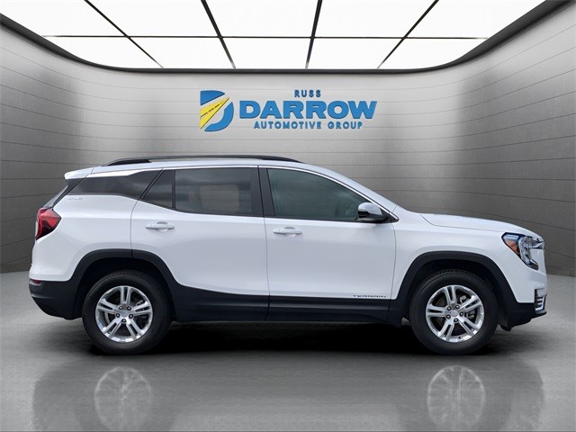 GMC Terrain Vehicle Full-screen Gallery Image 6