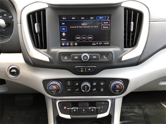 GMC Terrain Vehicle Full-screen Gallery Image 21