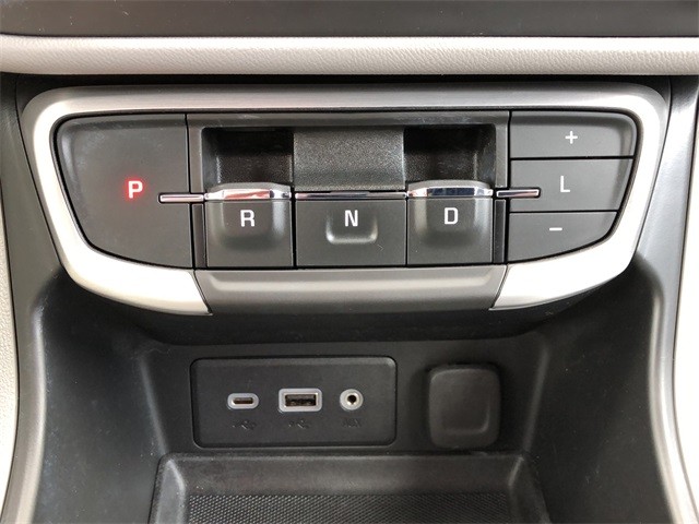 GMC Terrain Vehicle Full-screen Gallery Image 25