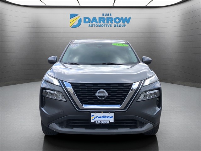 Nissan Rogue Vehicle Full-screen Gallery Image 8