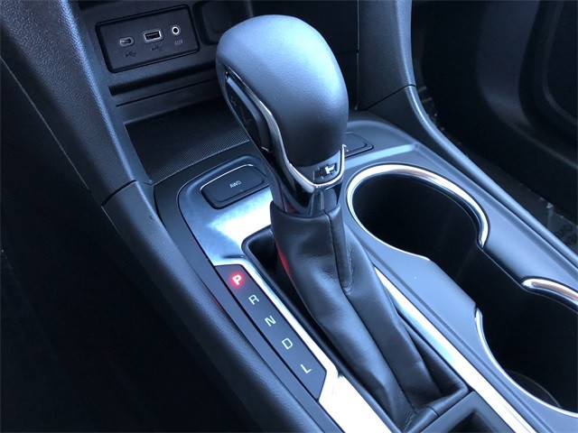 Chevrolet Equinox Vehicle Full-screen Gallery Image 26