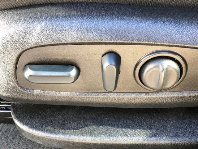 Chevrolet Equinox Vehicle Full-screen Gallery Image 29