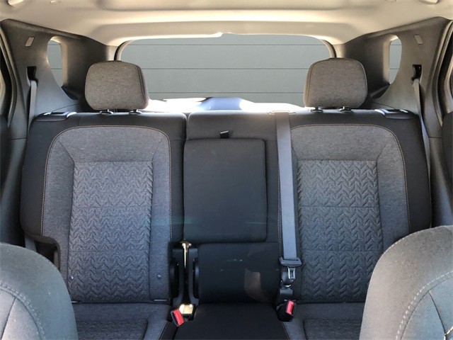 Chevrolet Equinox Vehicle Full-screen Gallery Image 30