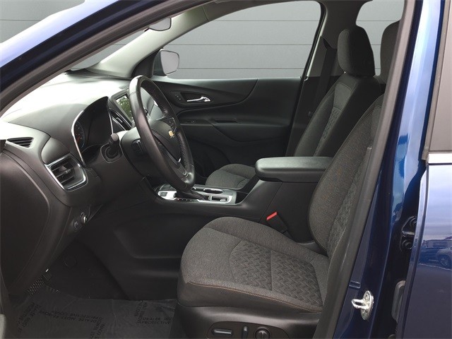 Chevrolet Equinox Vehicle Full-screen Gallery Image 10