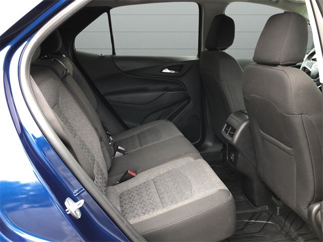 Chevrolet Equinox Vehicle Full-screen Gallery Image 14