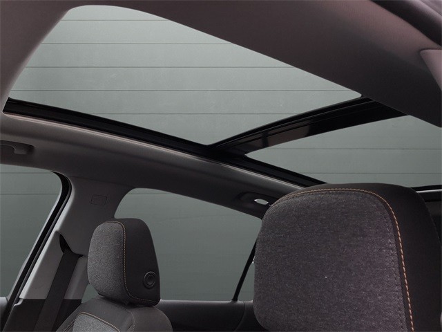 Chevrolet Equinox Vehicle Full-screen Gallery Image 16