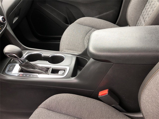 Chevrolet Equinox Vehicle Full-screen Gallery Image 21