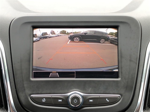 Chevrolet Equinox Vehicle Full-screen Gallery Image 24