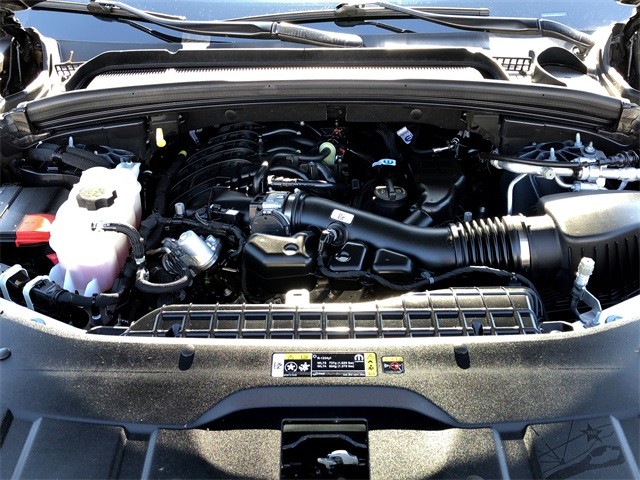 Jeep Grand Cherokee L Vehicle Full-screen Gallery Image 20