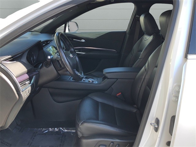 Cadillac XT4 Vehicle Full-screen Gallery Image 10