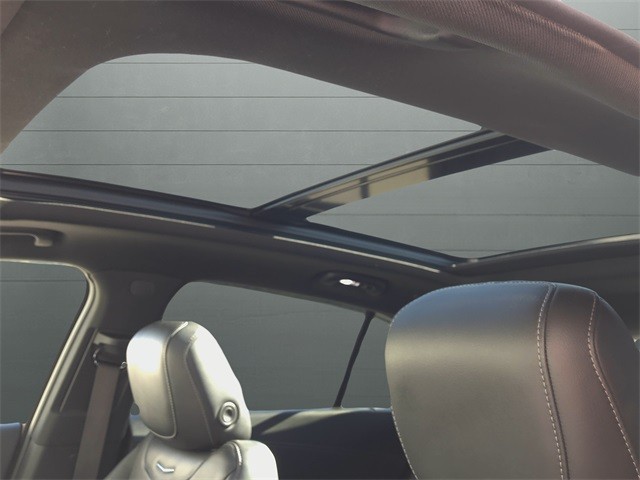 Cadillac XT4 Vehicle Full-screen Gallery Image 16