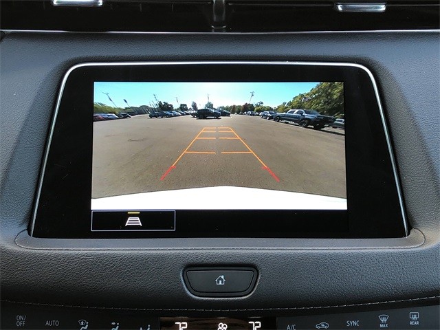 Cadillac XT4 Vehicle Full-screen Gallery Image 24