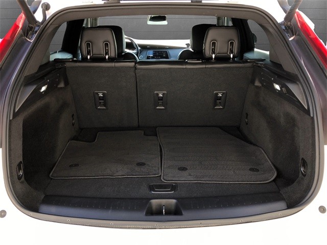 Cadillac XT4 Vehicle Full-screen Gallery Image 28