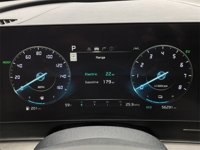 Kia Sportage Plug-In Hybrid Vehicle Full-screen Gallery Image 13