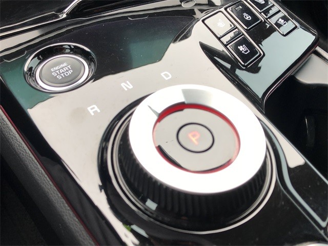 Kia Sportage Plug-In Hybrid Vehicle Full-screen Gallery Image 26