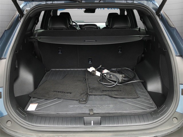 Kia Sportage Plug-In Hybrid Vehicle Full-screen Gallery Image 28