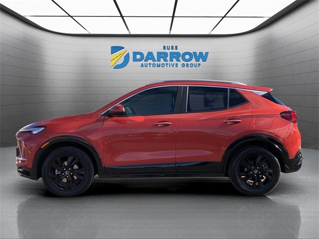 Buick Encore GX Vehicle Full-screen Gallery Image 02