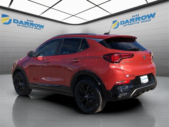 Buick Encore GX Vehicle Full-screen Gallery Image 03