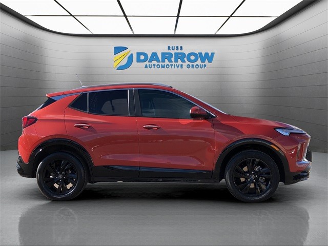 Buick Encore GX Vehicle Full-screen Gallery Image 06