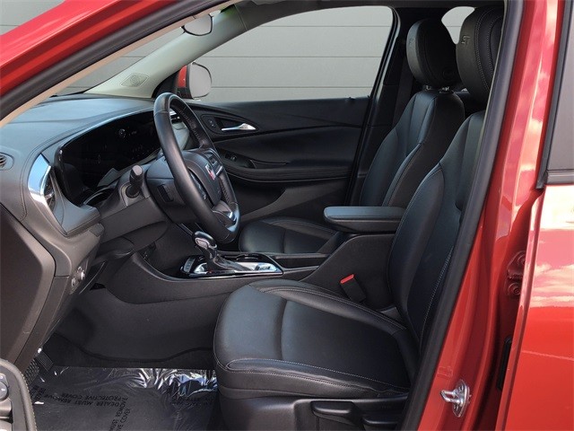 Buick Encore GX Vehicle Full-screen Gallery Image 10