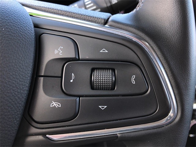 Buick Encore GX Vehicle Full-screen Gallery Image 17