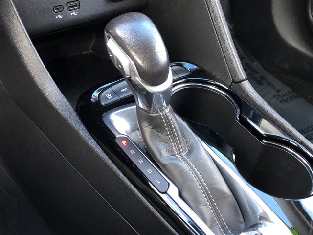 Buick Encore GX Vehicle Full-screen Gallery Image 24