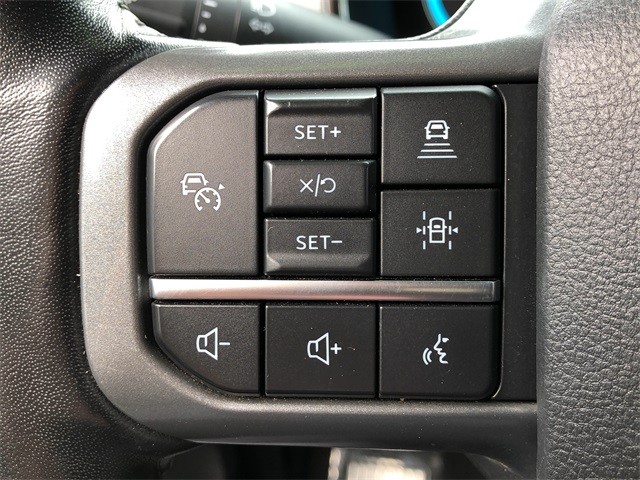 Ford F-150 Vehicle Full-screen Gallery Image 9