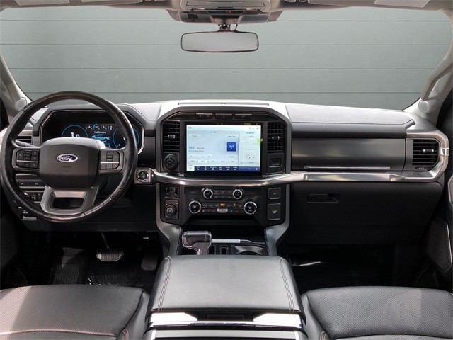 Ford F-150 Vehicle Full-screen Gallery Image 12