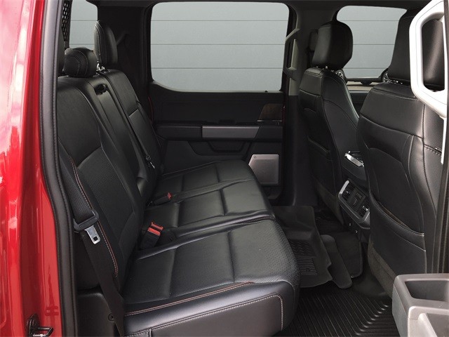 Ford F-150 Vehicle Full-screen Gallery Image 14