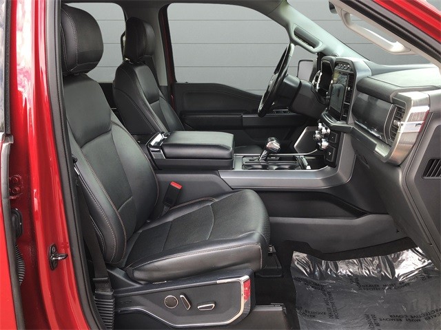 Ford F-150 Vehicle Full-screen Gallery Image 15