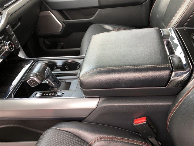 Ford F-150 Vehicle Full-screen Gallery Image 21