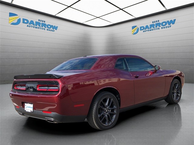 Dodge Challenger Vehicle Full-screen Gallery Image 5
