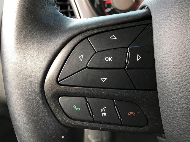 Dodge Challenger Vehicle Full-screen Gallery Image 9