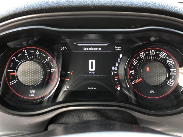 Dodge Challenger Vehicle Full-screen Gallery Image 12