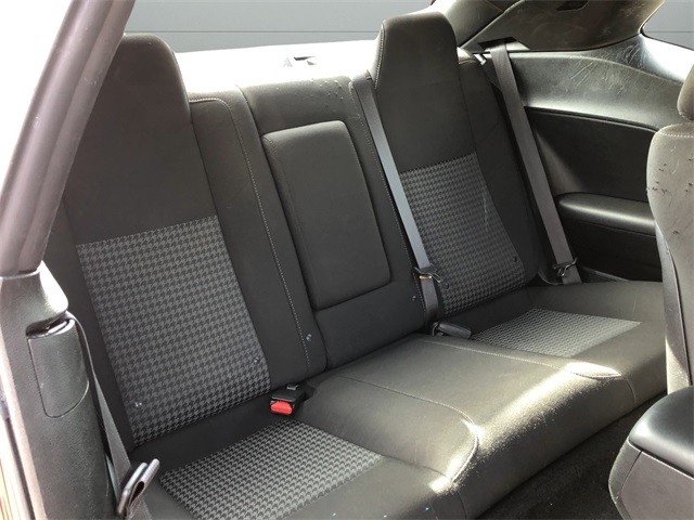 Dodge Challenger Vehicle Full-screen Gallery Image 13