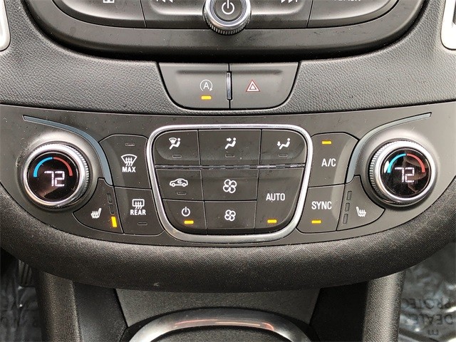 Chevrolet Malibu Vehicle Full-screen Gallery Image 25