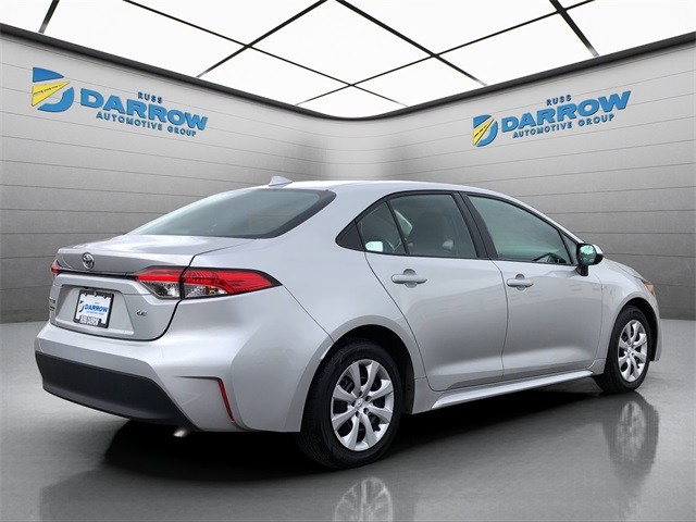 Toyota Corolla Vehicle Full-screen Gallery Image 5