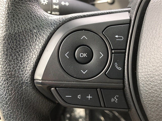 Toyota Corolla Vehicle Full-screen Gallery Image 9