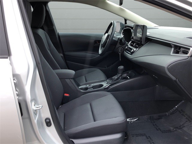 Toyota Corolla Vehicle Full-screen Gallery Image 15