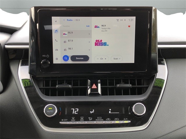 Toyota Corolla Vehicle Full-screen Gallery Image 21