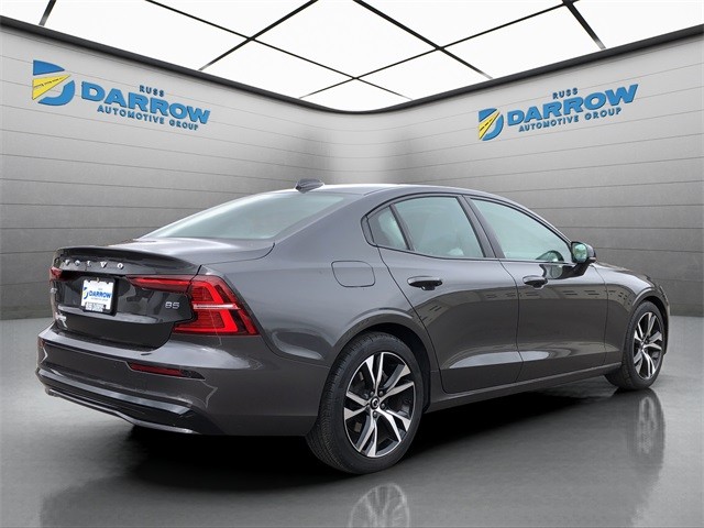 Volvo S60 Vehicle Full-screen Gallery Image 5