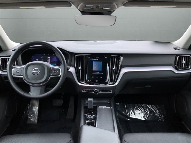 Volvo S60 Vehicle Full-screen Gallery Image 12