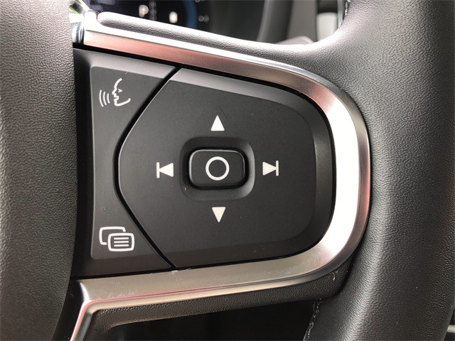 Volvo S60 Vehicle Full-screen Gallery Image 18